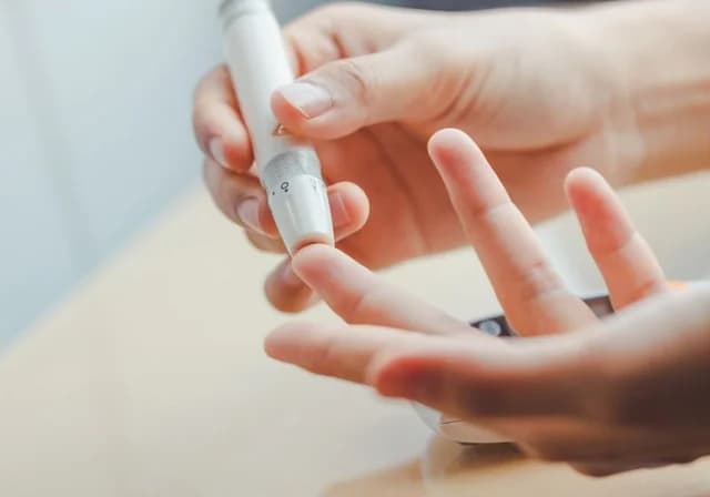 New Non-Invasive Glucose Monitoring System