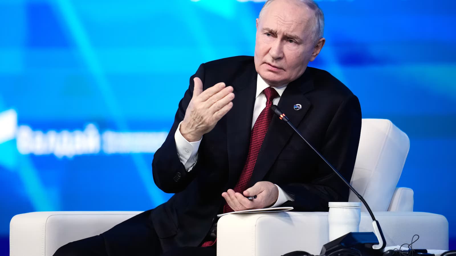 Putin Warns West Over Kaliningrad Tensions